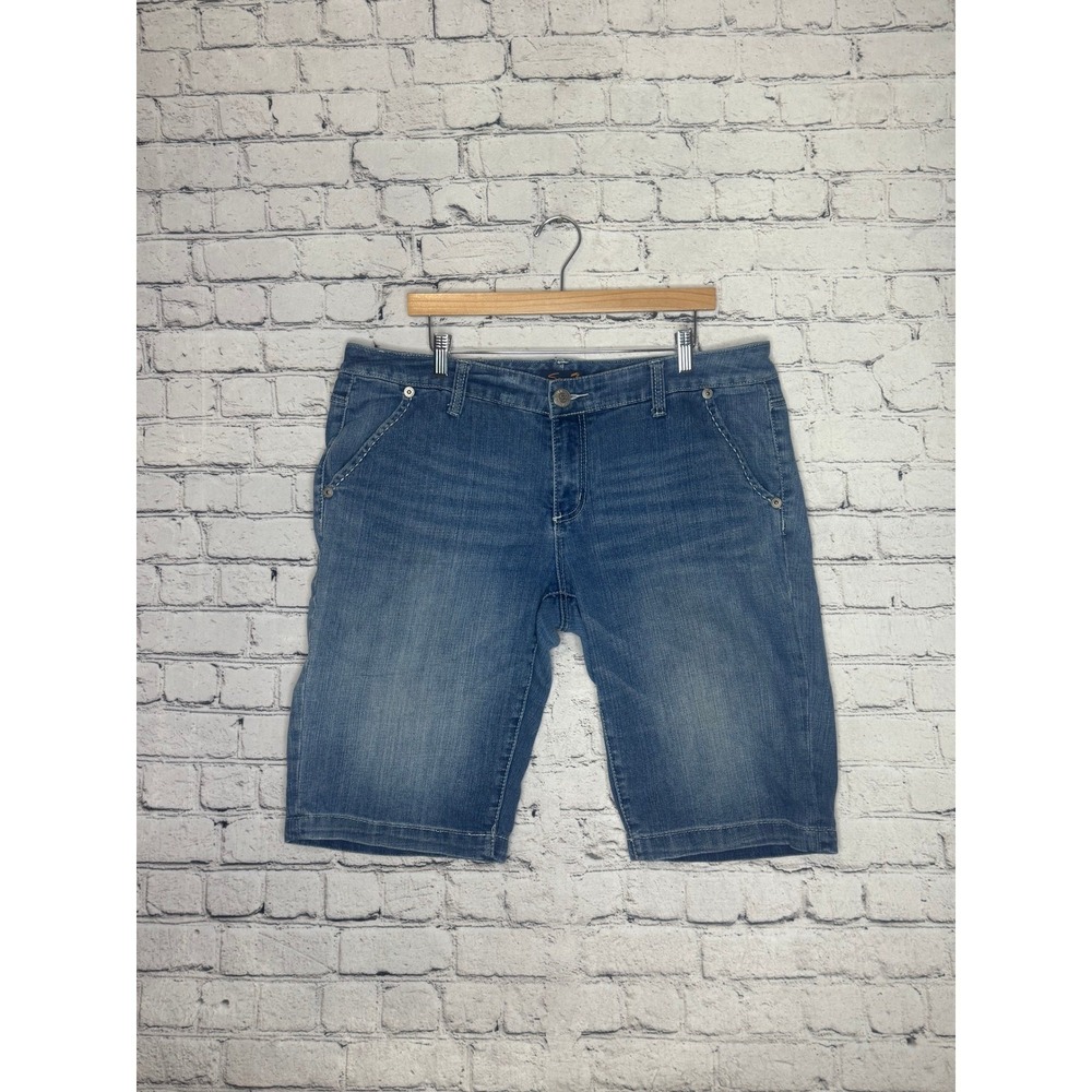 Seven7 Luxe Women's Denim Shorts Size 38x10 Blue Distressed Knee Length‎
